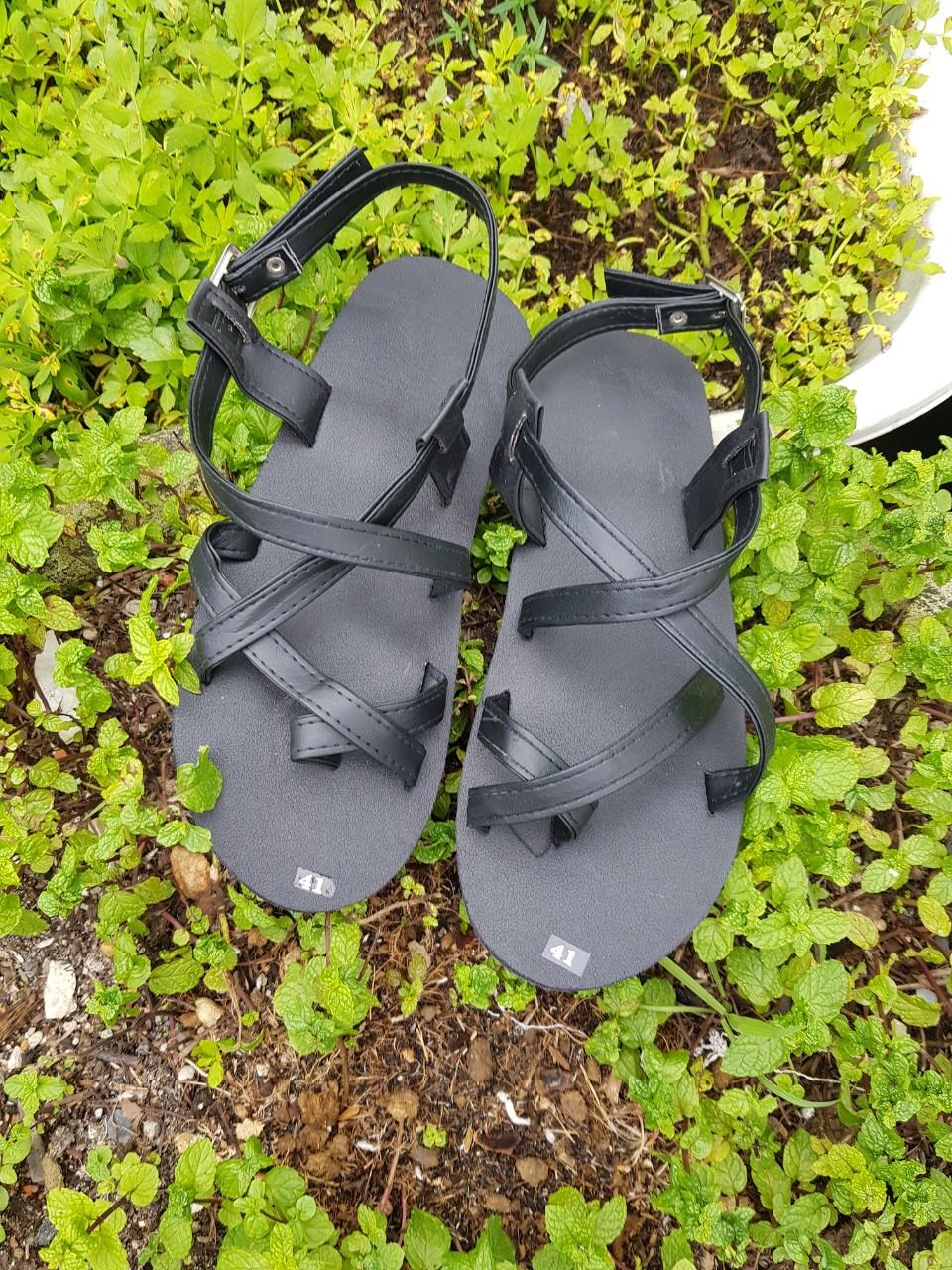 sandal đồng nai sandal nữ ( đế đen quai hậu đen ) size từ 34 nữ đến 41 nữ size khác nhắn tin để chọn thêm