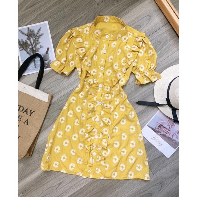 Đầm hoa vàng cổ trụ