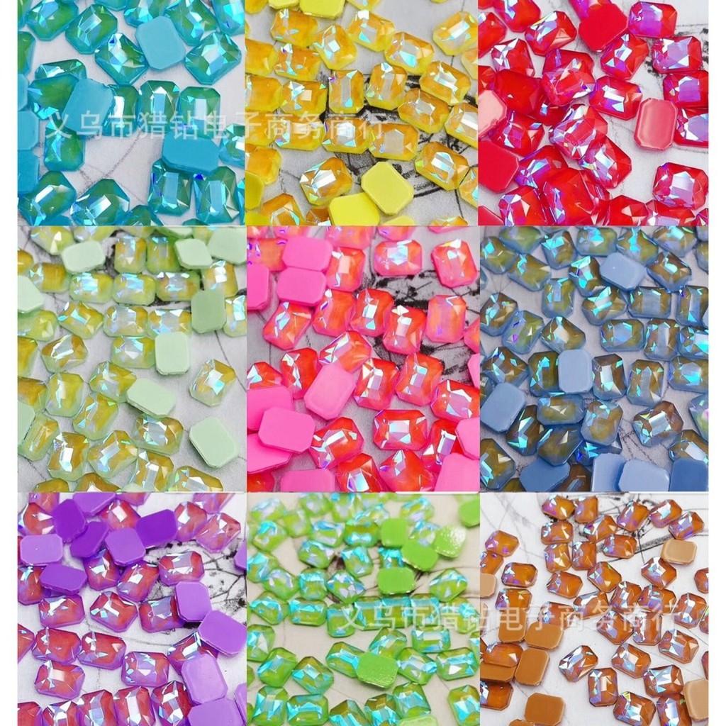 Đá khối chân bằng màu neon