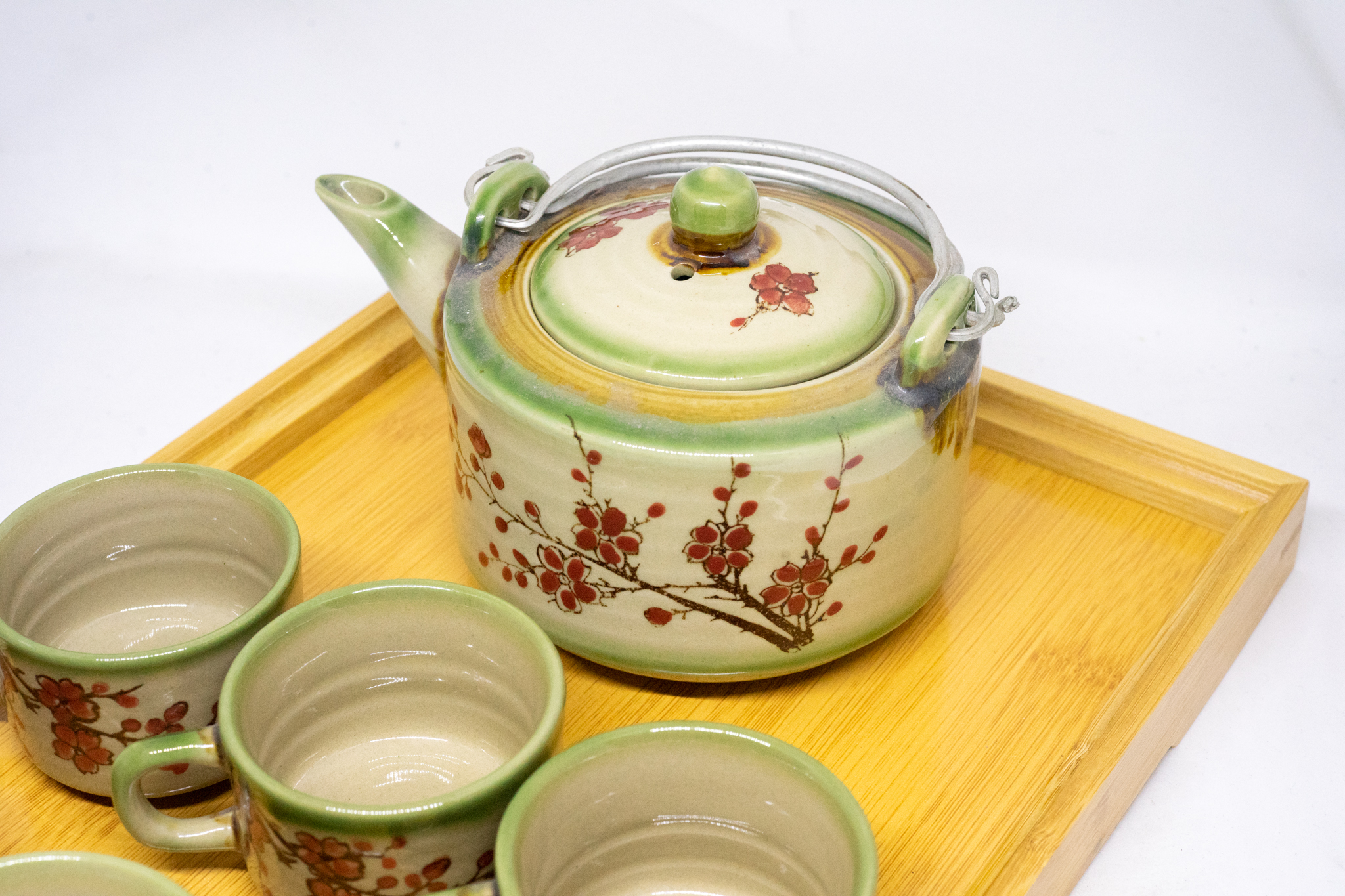 Combo bộ Ấm Chén bằng gốm trang trí họa tiết tranh cổ và Khay đựng bằng gỗ tre với nhiều lựa chọn màu sắc