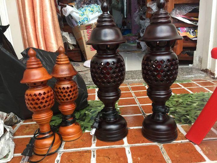 Đèn thờ hình trái dứa (trái thơm) gỗ Tràm, CẶP ĐÈN THỜ TỔ ONG GỖ - Màu vàng