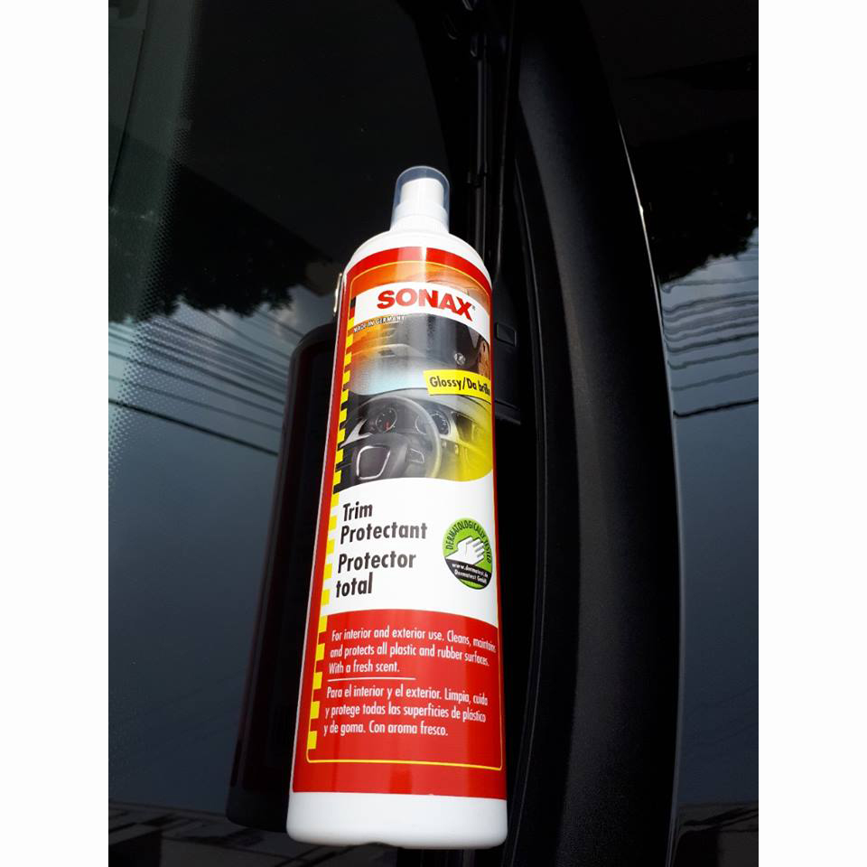 Nhũ Dịch Làm Sạch Và Bảo Quản Nhựa Trong, Ngoài Xe SONAX Trim Protectant high gloss finish 380041