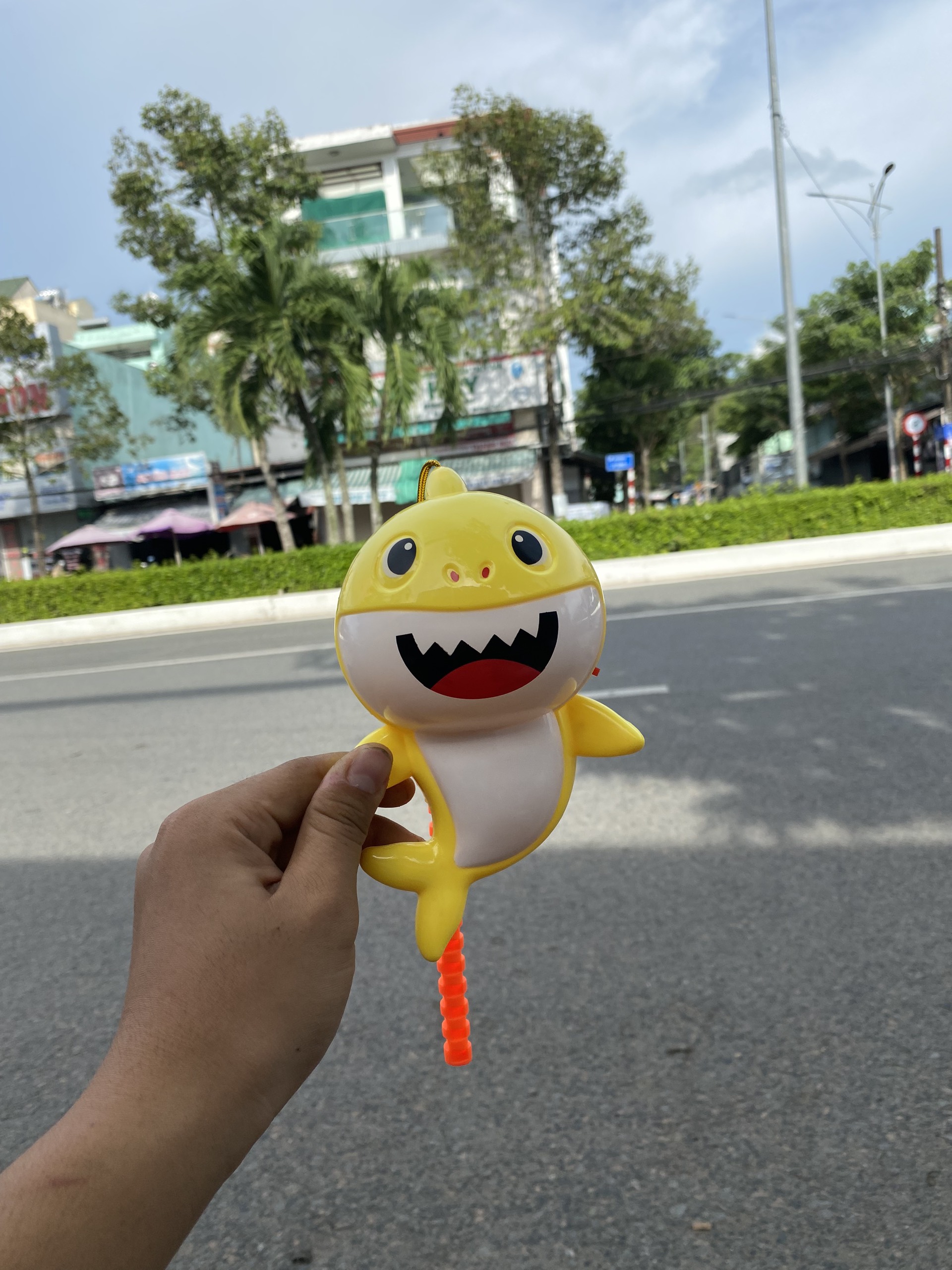 Lồng đèn trung thu điện  tử cá mập baby shark