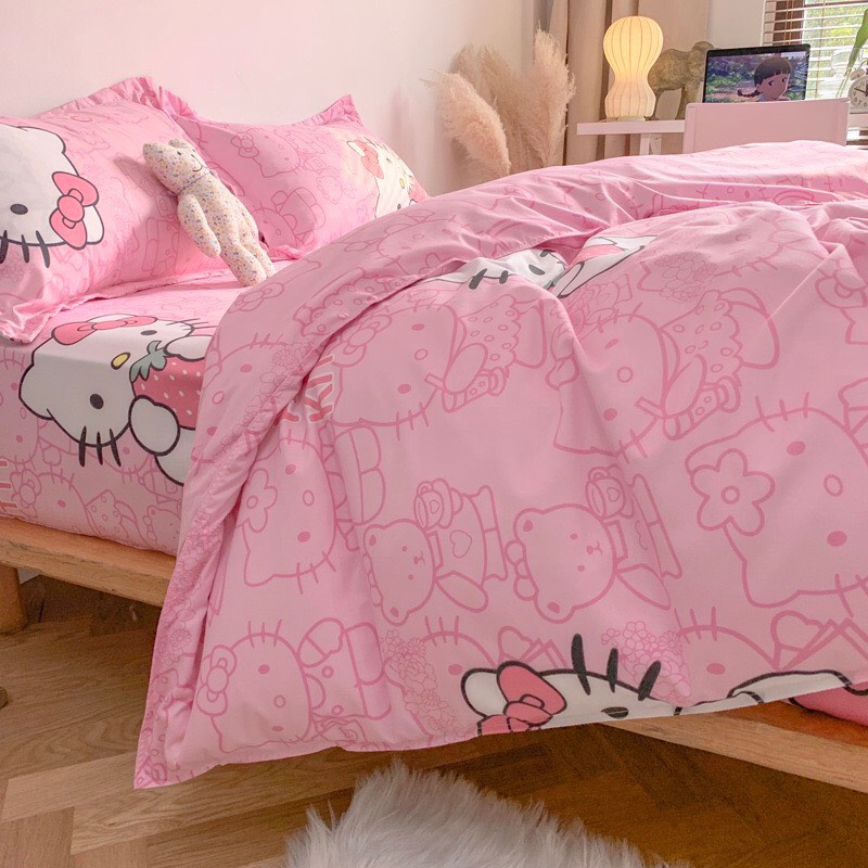 Sét chăn ga gối cotton poly họa tiết mèo hồng cho bé gái may theo kích thước khách đặt
