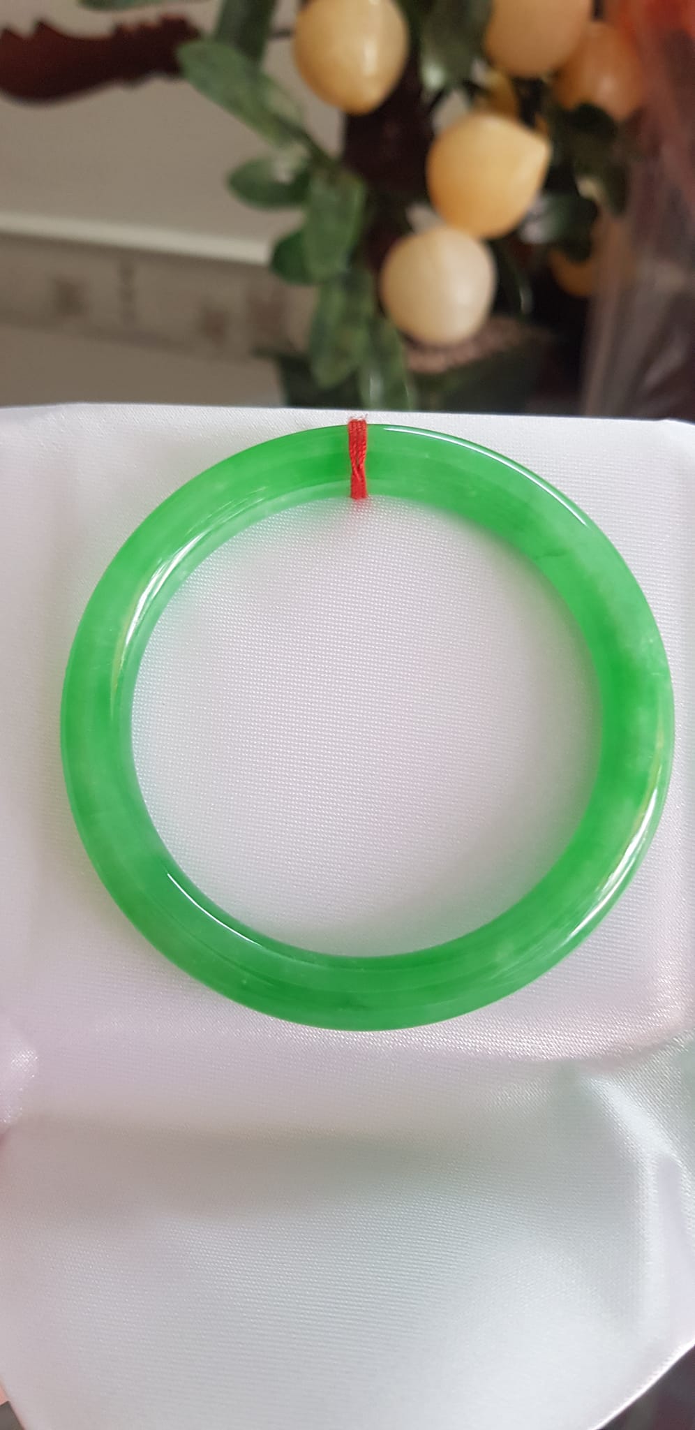Vòng tay nữ đá cẩm thạch Lý Trong A 55mm x cọng 8mm Màu Xanh lá tươi sáng bóng đều cả vòng rất đẹp Nữ 54kg - 63kg đeo mệnh Mộc mệnh Hỏa mệnh Thủy ạ