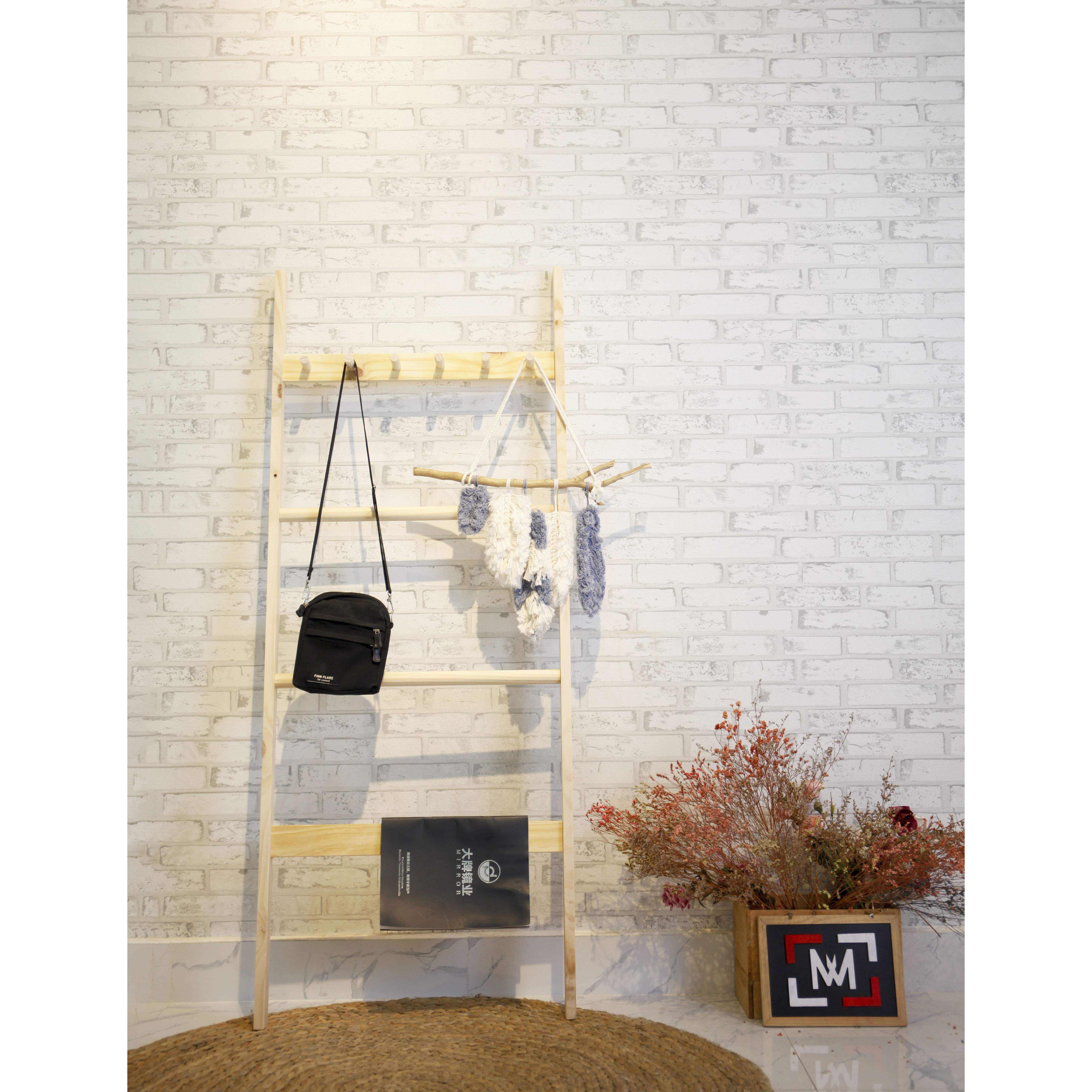 GIÁ TREO ĐỒ HÌNH THANG TRANG TRÍ, TREO ĐỒ HÀN QUỐC MÀU GỖ TỰ NHIÊN - C TOWEL LADDER NATURAL