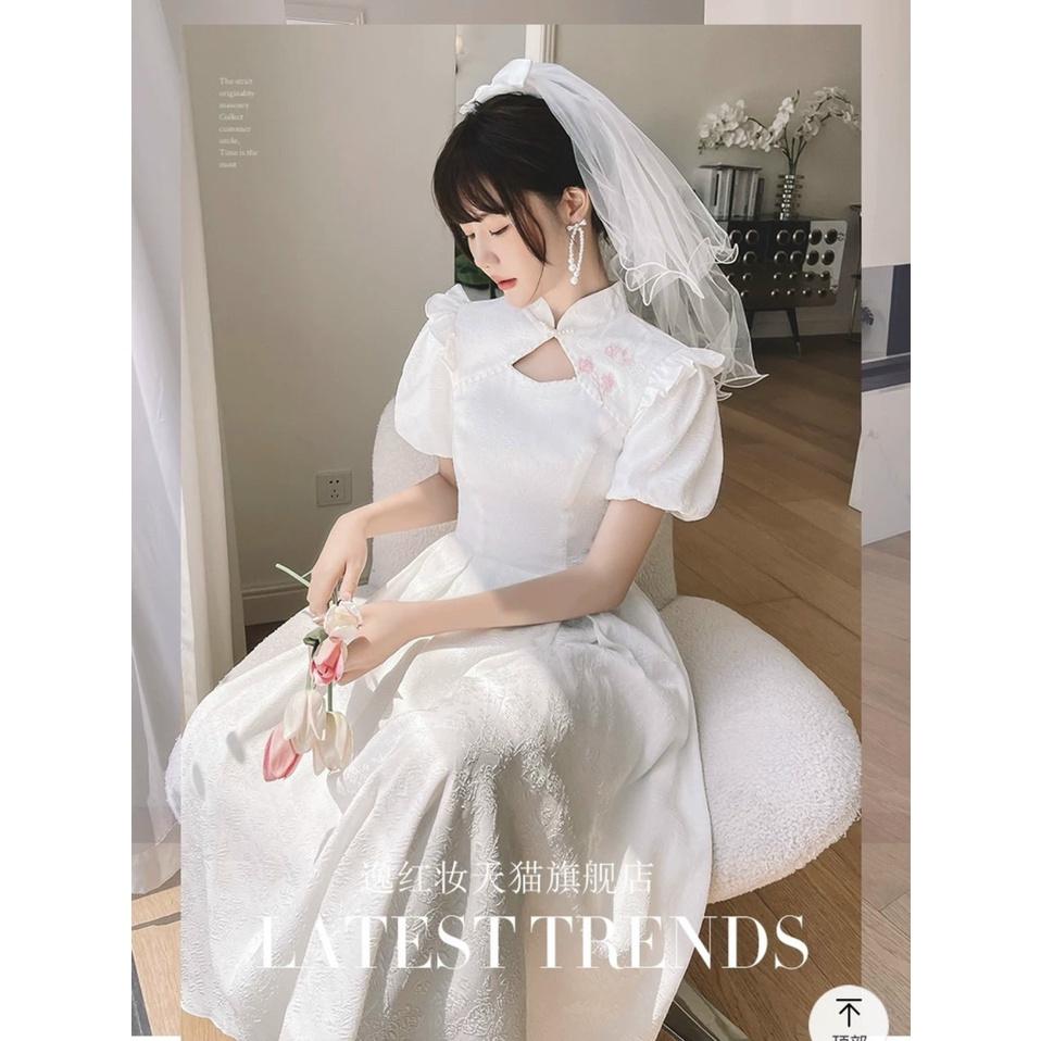Đầm midi trắng cổ tàu cutout ngực kèm lúp váy cưới cô dâu dáng xòe dự tiệc