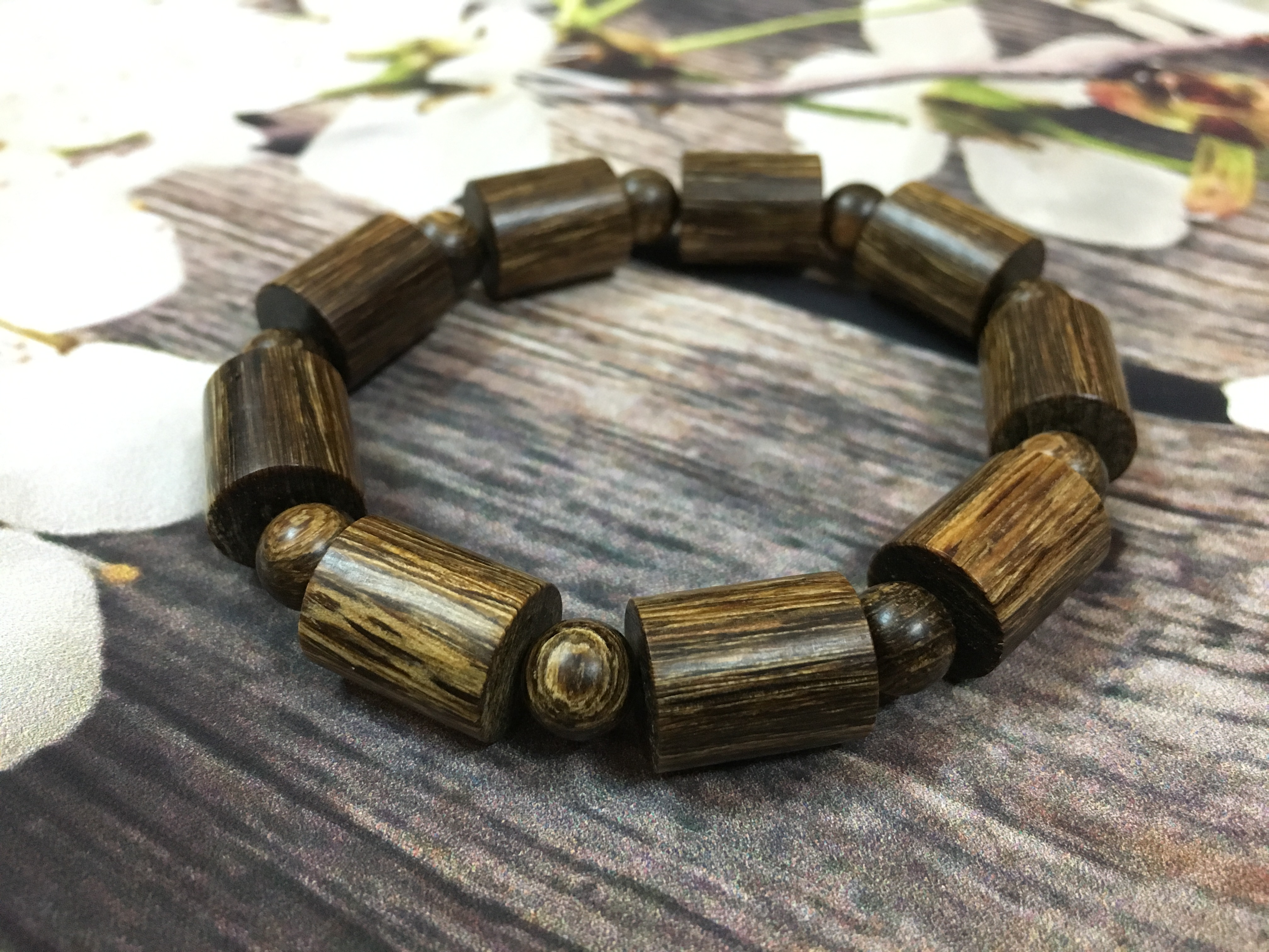 Vòng trầm cao cấp 12 ly