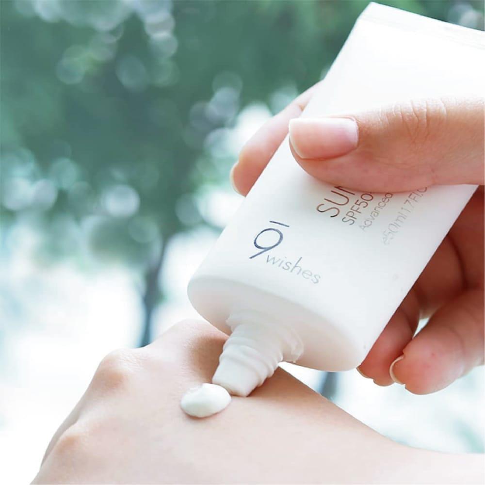 Kem chống nắng trắng da 9 Wishes Sun Moisturizer SPF 50+ PA+++ Hàn Quốc 50ml