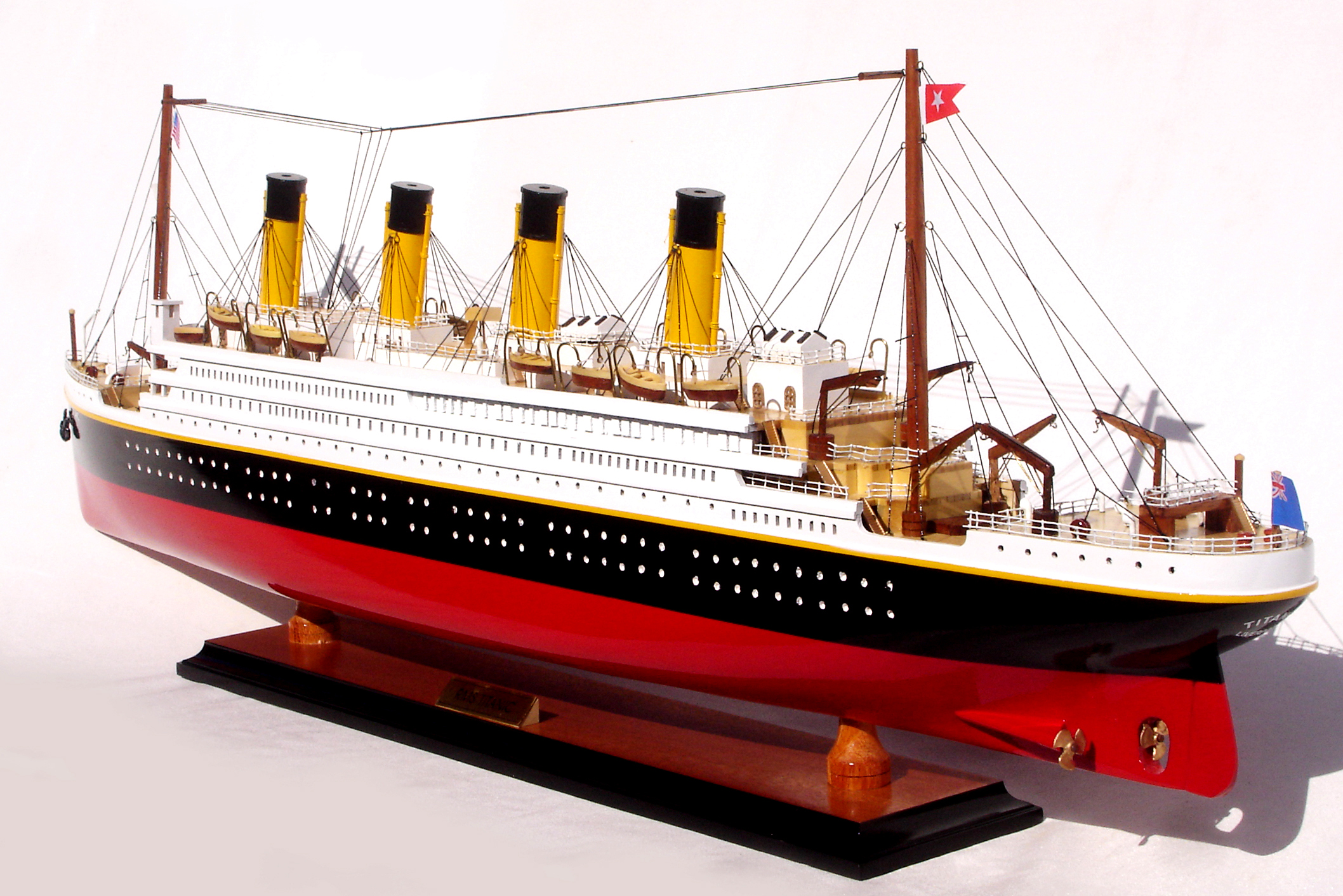 Mô hình thuyền du lịch RMS TITANIC