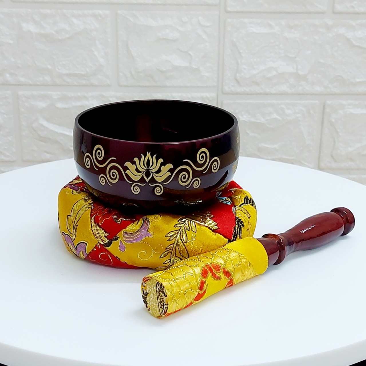 Chuông tụng kinh Japal hoa sen đen vàng