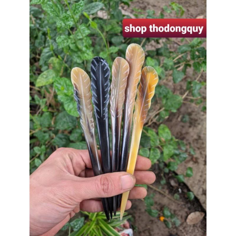 Châm cài tóc sừng chạm khắc hình lông vũ