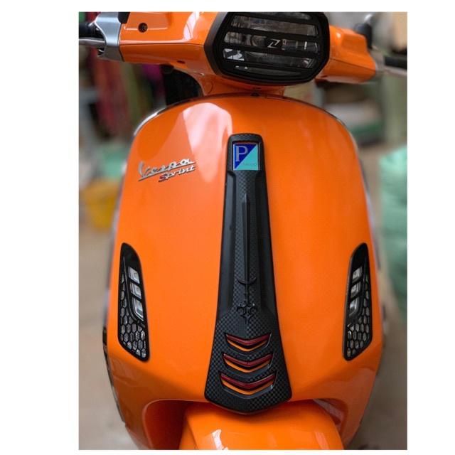 Ốp Đèn Xi Nhan Xe Vespa Sprint Primavera