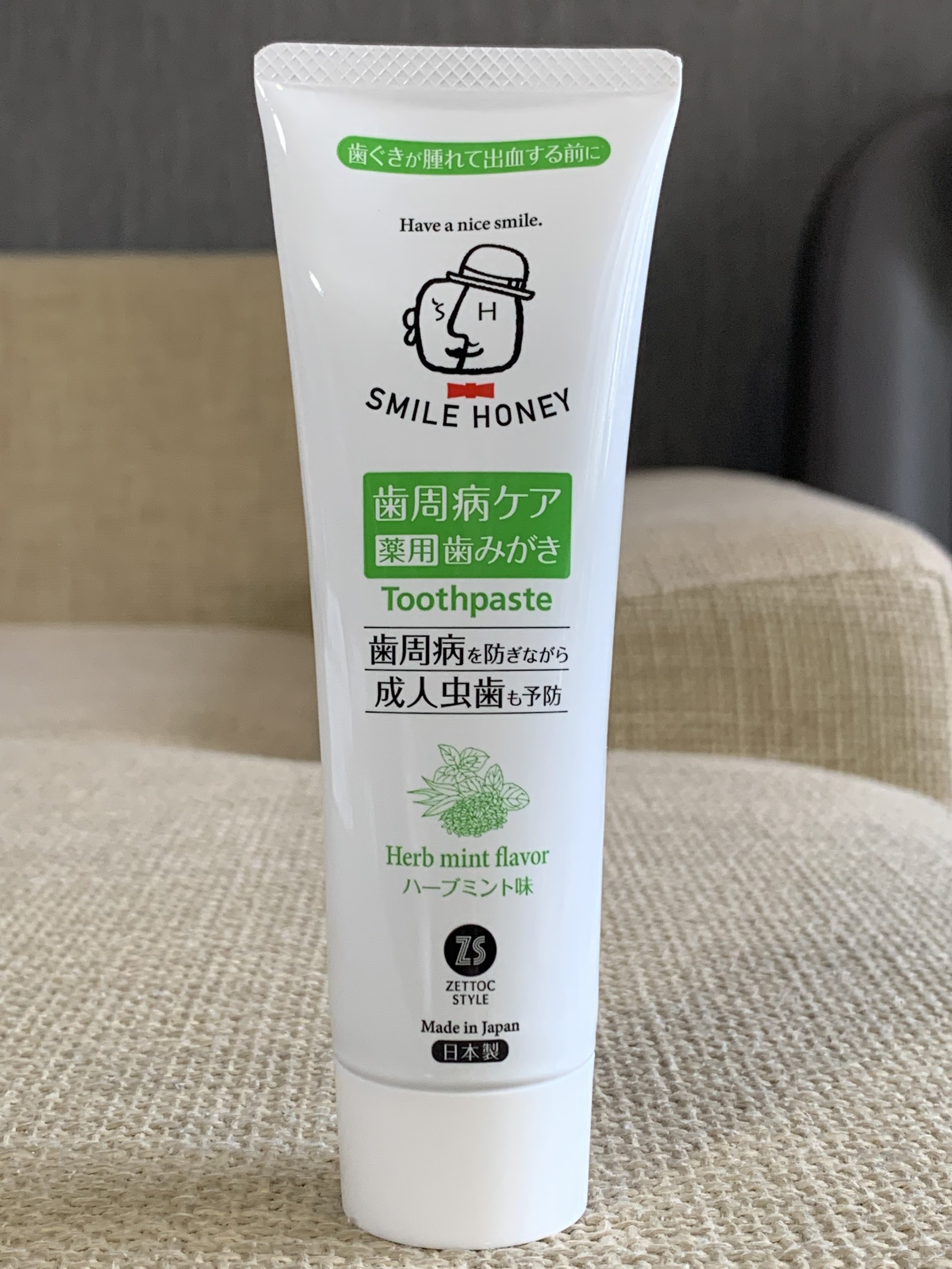 Kem đánh răng vị bạc hà thảo mộc Nippon Zettoc Smile Honey Herb Mint Flavor 120g(ZS)