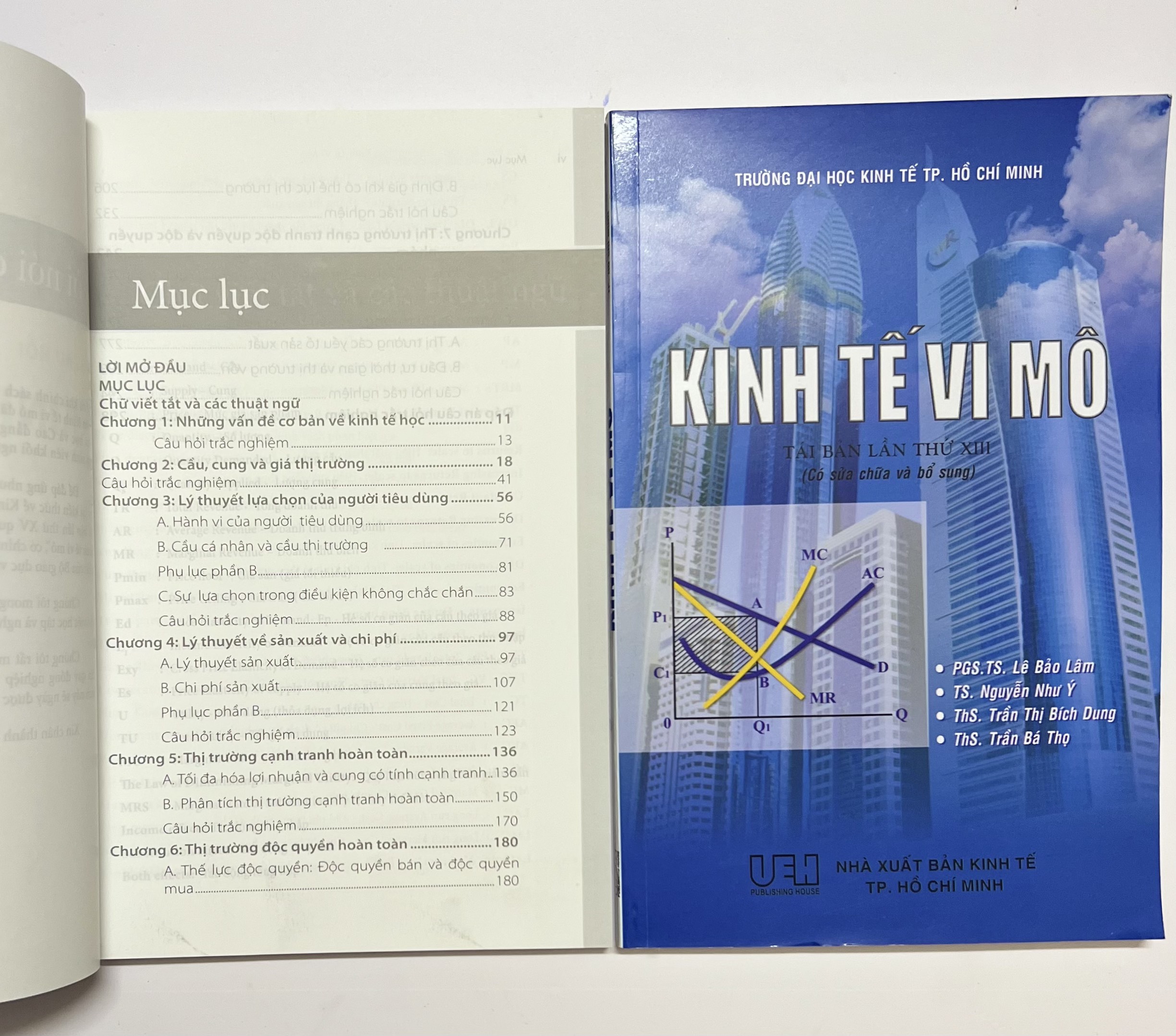 Sách - Combo Kinh Tế Vi Mô Tái Bản Lần Thứ XIII và Câu hỏi - Bài Tập - Trắc Nghiệm Kinh Tế Vi Mô Tái Bản Lần Thứ XV