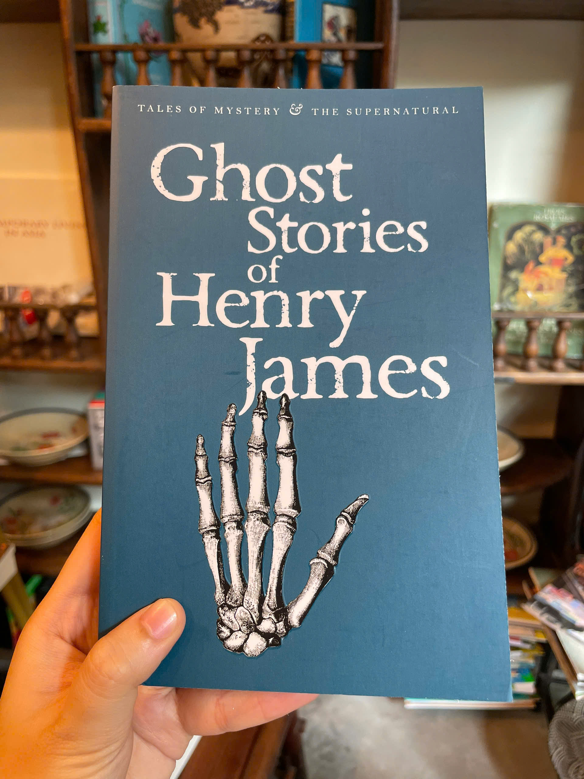 Sách - Ghost Stories of Henry James (Tales of Mystery &amp; The Supernatural) / Ngoại văn Nhập khẩu