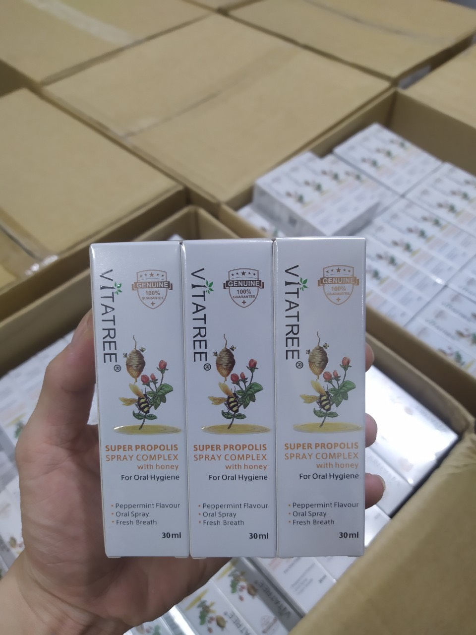 Xịt keo Ong Vitatree Super Propolis Spray Complex tăng sức đề kháng, kháng khuẩn, nấm, giảm viêm họng, ho, nhiệt miệng - QuaTangMe Extaste