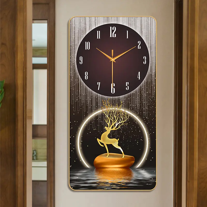Tranh treo tường đồng hồ tráng gương hươu vàng trên đá cuội kèm đinh treo