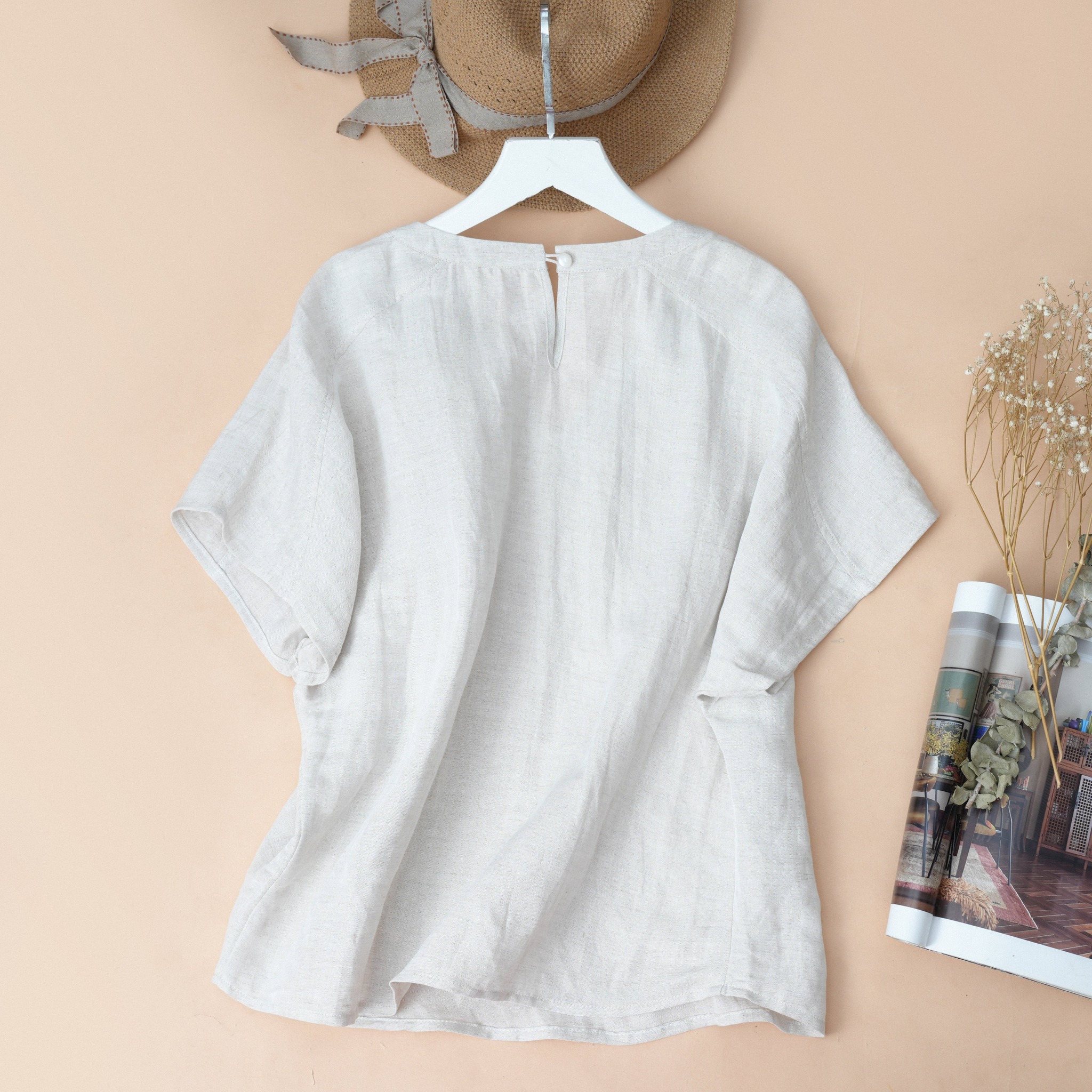 Áo Linen KACHISA cổ tim thêu họa tiết màu xám tiêu