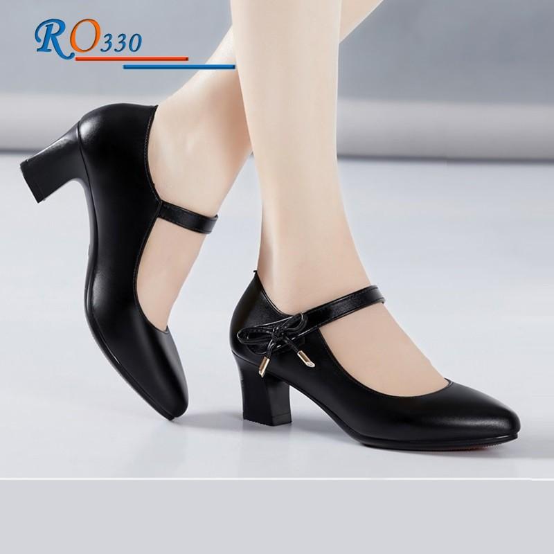 Giày quai dán gót trụ cao cấp ROSATA RO330 cao 5p mũi nhọn - đen, đỏ, kem - HÀNG VIỆT NAM - BKSTORE