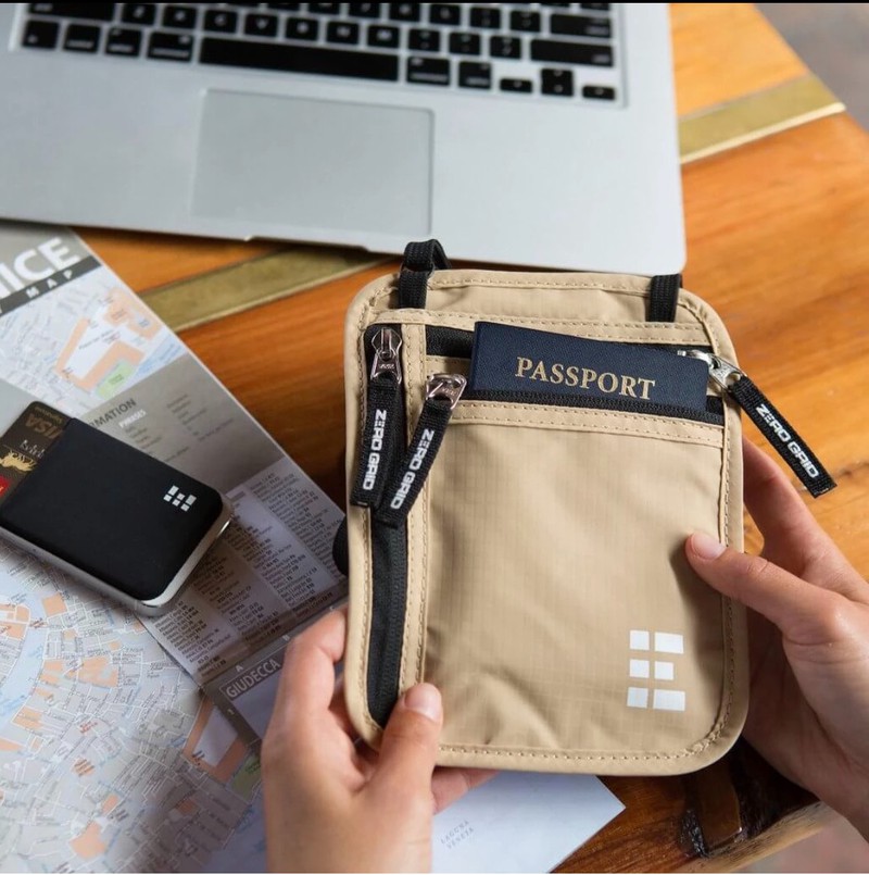 Túi đeo đựng passport và thẻ TRAVEL NECK WALLET RFID