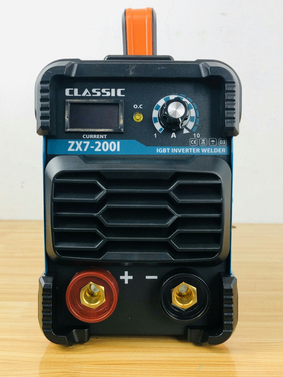 MÁY HÀN QUE ĐIỆN TỬ CLASSIC ZX7-200I  (CHUYÊN KÉO QUE 3.2,CÓ ĐỒNG HỒ)- HÀNG CHÍNH HÃNG