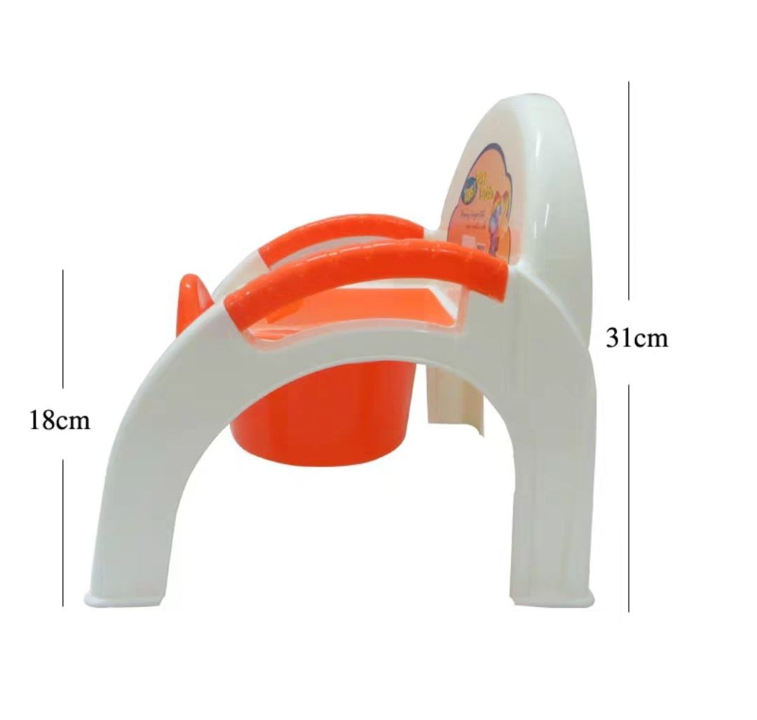 ✅ Bô ghế vệ sinh cho bé - Bô ghế Thiết kế: 4 chân vững chắc, tựa lưng chống gù, tay vịn chắc chắn, giúp bé ngồi vệ sinh đúng tư thế và thoải mái hơn