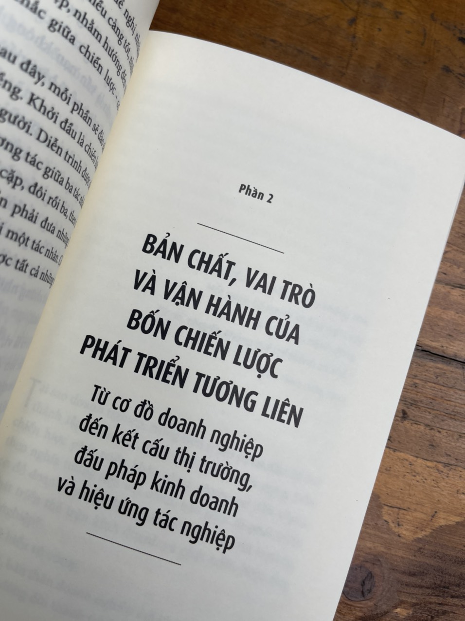 CHIẾN LƯỢC – CƠ CHẾ – CON NGƯỜI: Thế Kiềng 3C Của Tồn Vinh Doanh Nghiệp - Tôn Thất Nguyễn Thiêm - NXB Trẻ - bìa mềm