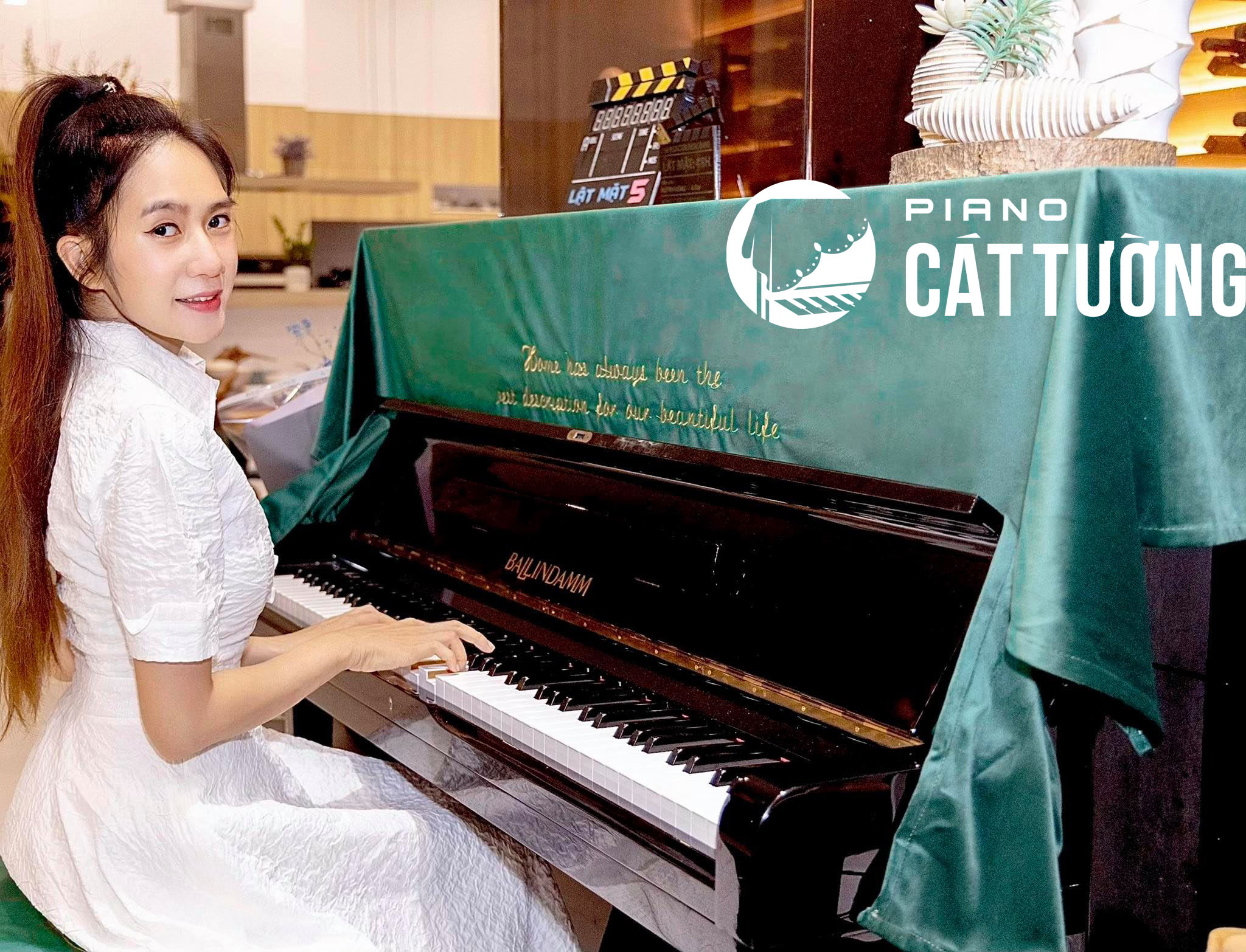 Khăn phủ đàn PIANO Cát Tường R10 vải nhung lụa cao cấp rất mềm mịn giúp bảo vệ đàn tối đa x 1 bộ gồm phủ nóc đàn và phủ ghế đàn