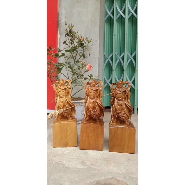 Tượng Quan Công bằng gỗ để bàn gỗ bách xanh thơm nức kt cao 30×10×9cm - MINH Crafts