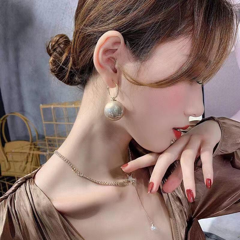 Bông Tai Hạt To, Trắng Đỏ, Phong Cách Hàn Cực Đẹp