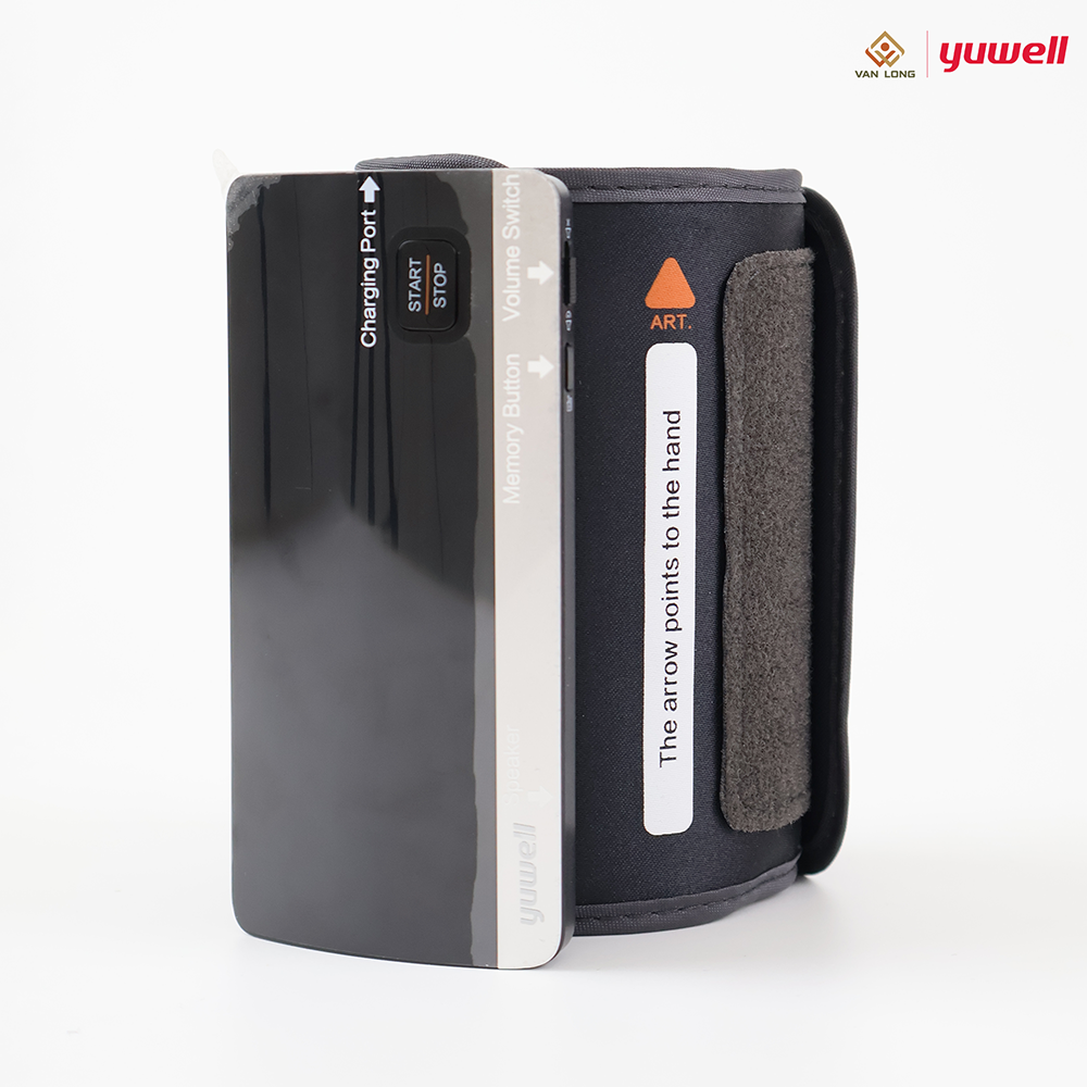 Máy đo huyết áp điện tử bắp tay Yuwell YE630CR