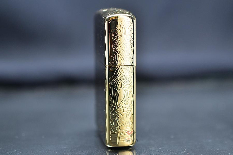 Vỏ Hột Quẹt Bật Lửa Zorro Z-91775C Xăng Đá Phiên Bản Giới Hạn Khắc Họa Tiết Cá Chép Cạnh Viền Cực Đẹp