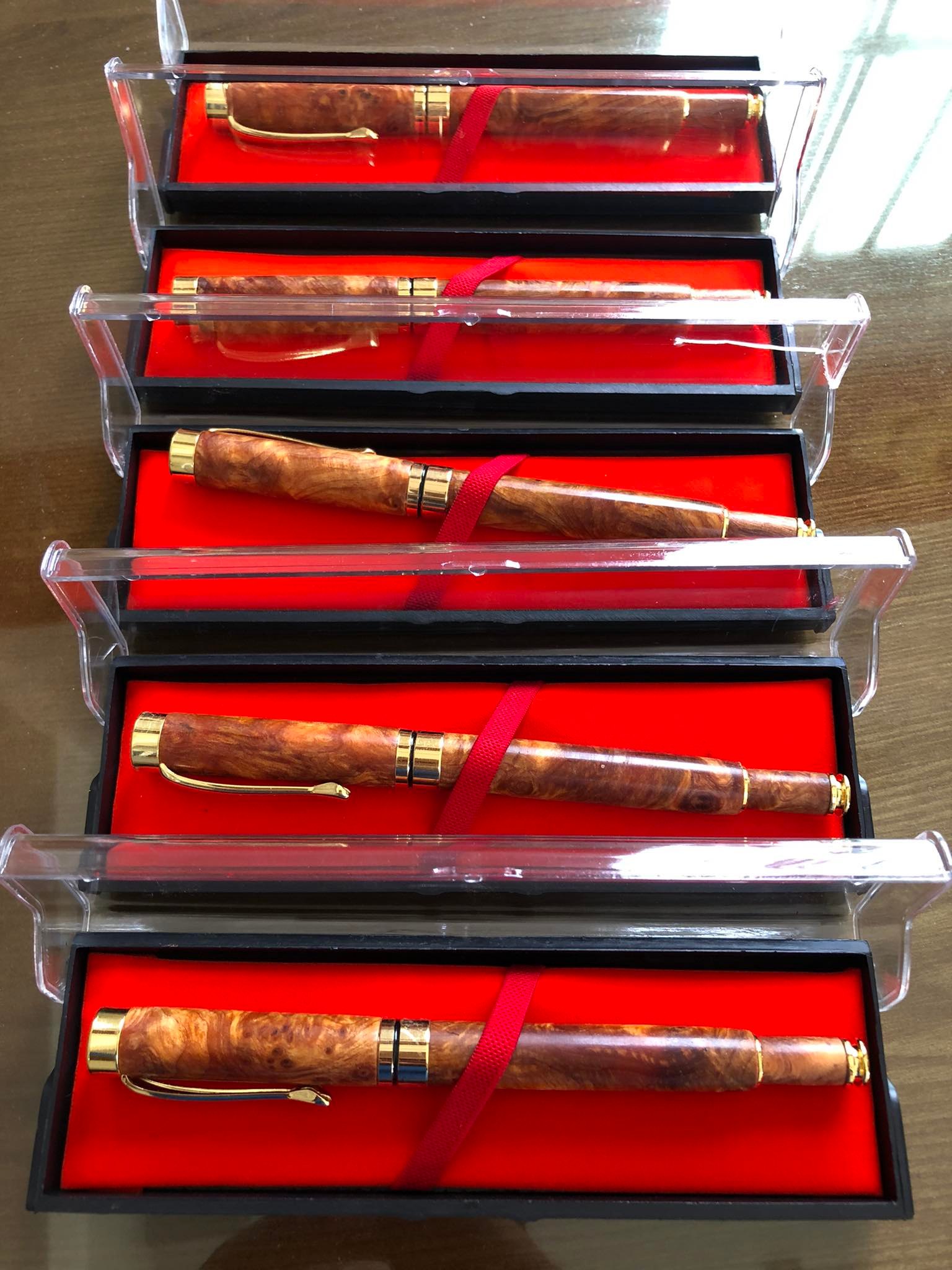 Bút Gỗ Huyết Long, Đẳng Cấp & Sang Trọng, Hương Thơm Nhẹ - Thấu Quang, Chiêu Tài Lộc, May Mắn, Bình An