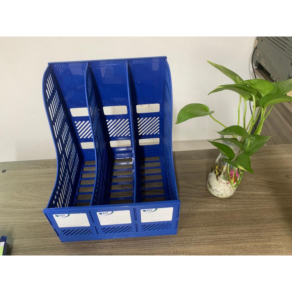Kệ nhựa  loại 3 ngăn màu xanh dùng để tài liệu văn phòng