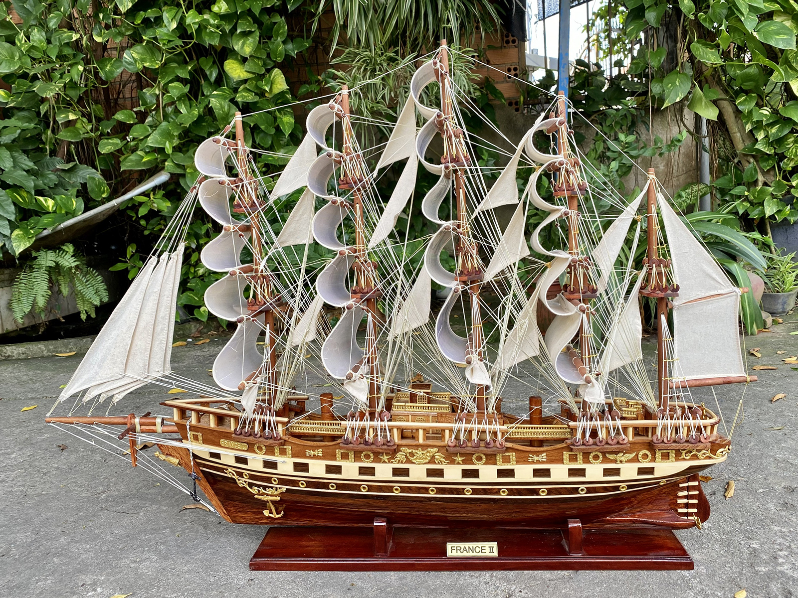 Thuyền gỗ thuận buồm xuôi gió France Limited dài 100cm, mô hình thuyền buồm phong thủy gỗ tự nhiên, quà tặng khai trương tân gia
