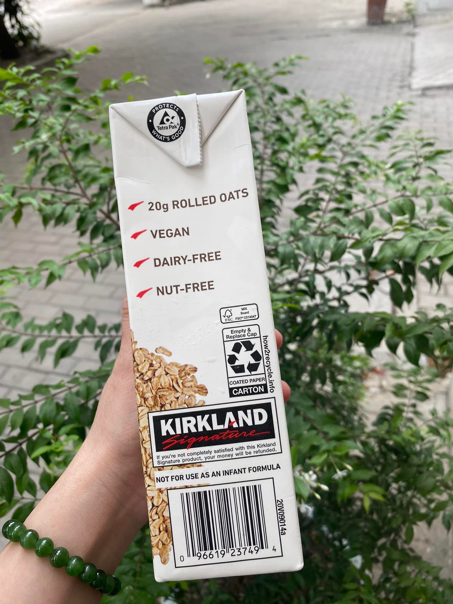 Sữa Yến mạch hữu cơ Kirkland Mỹ 946ml -  Organic Non-Dairy Oat Beverage 946ml