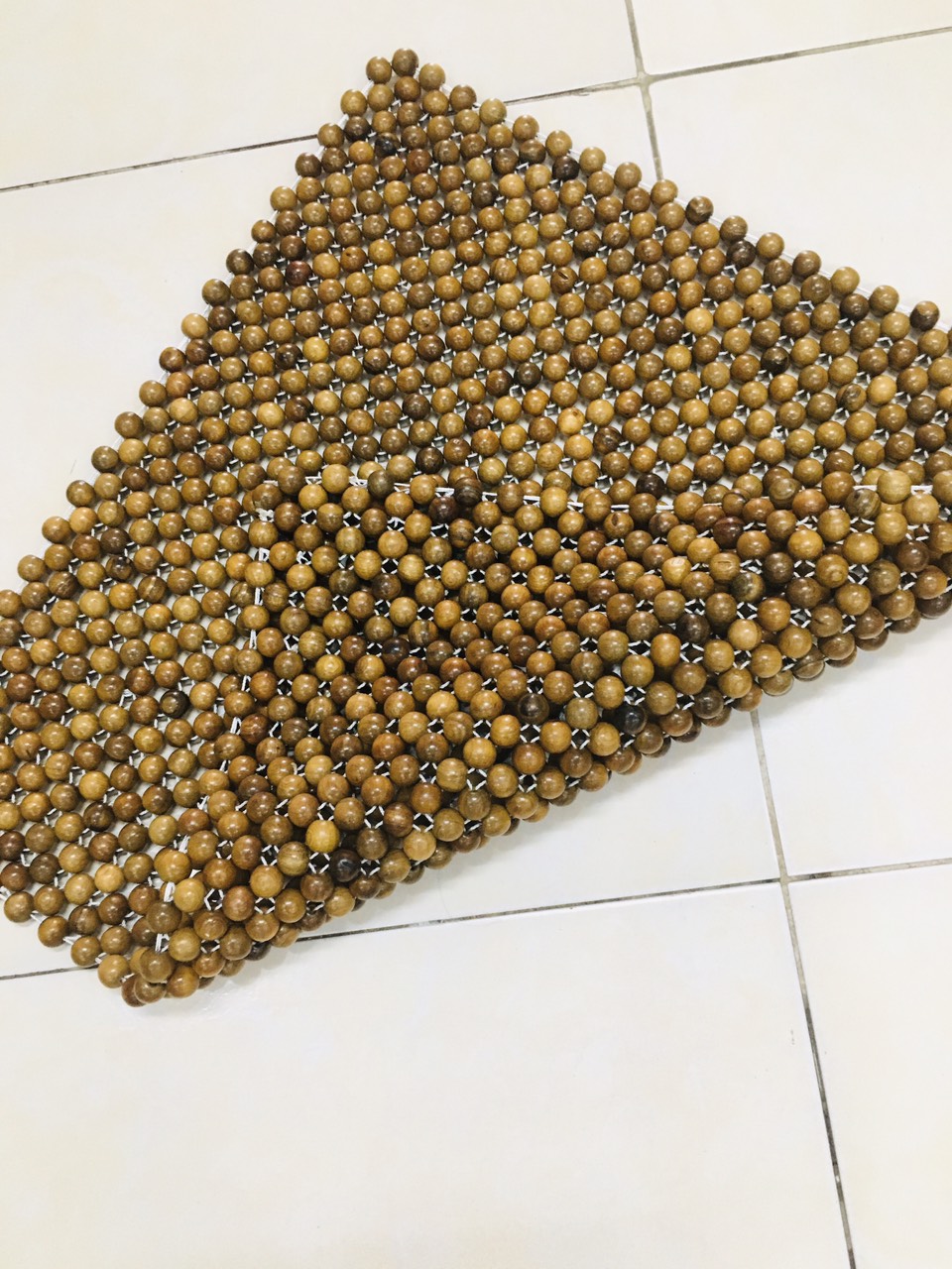 Lót ghế ô tô hạt gỗ Bách Xanh