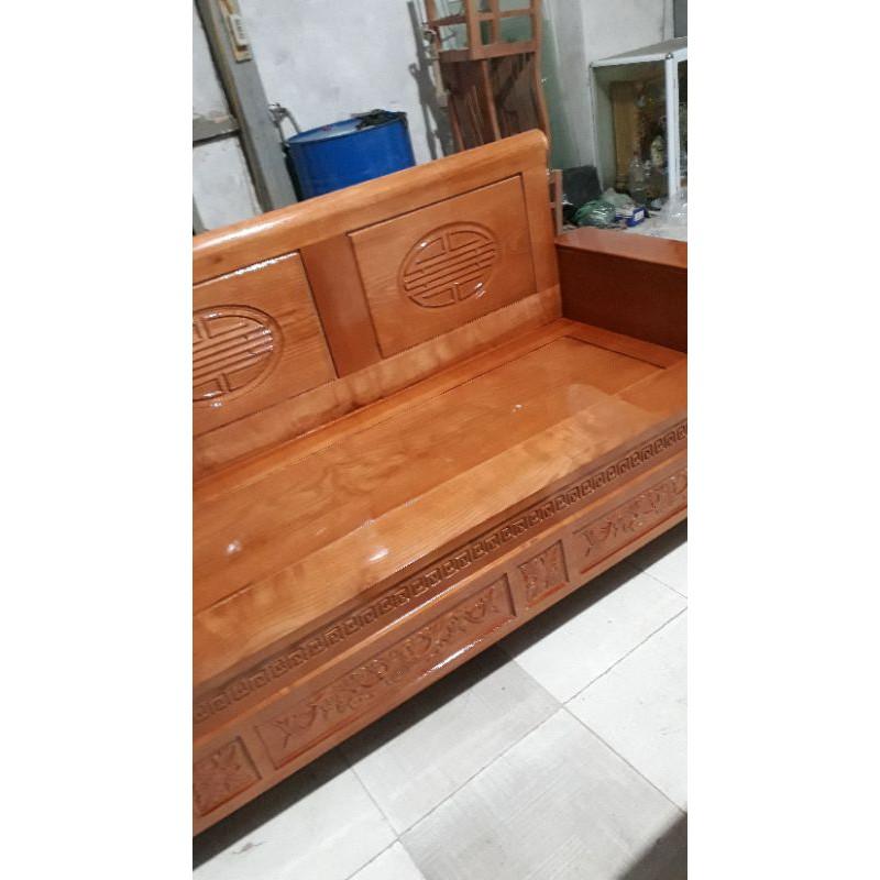 Bàn ghế phòng khách bằng gỗ sồi