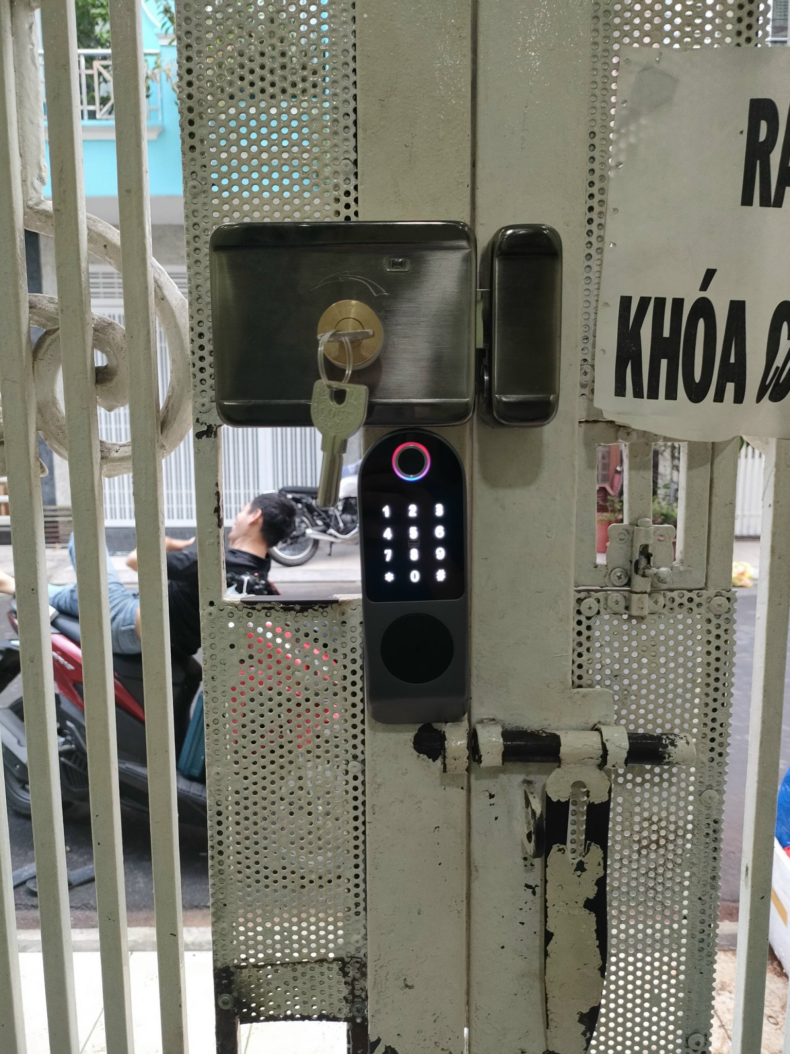 Khóa cổng điện tử AXL-067