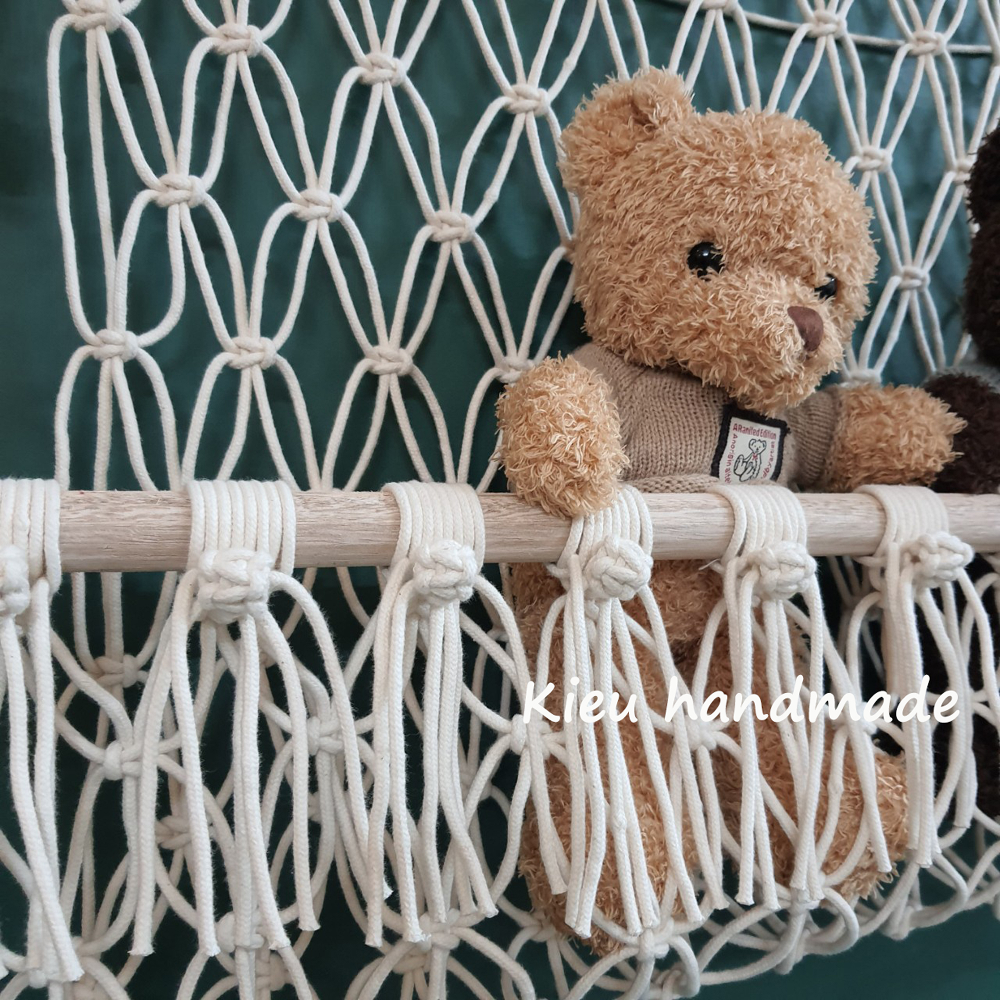 Kệ treo tường macrame đựng thú bông