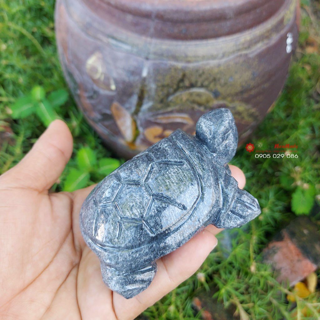 Tượng Rùa phong thủy đá đen 8cm - đá Non Nước