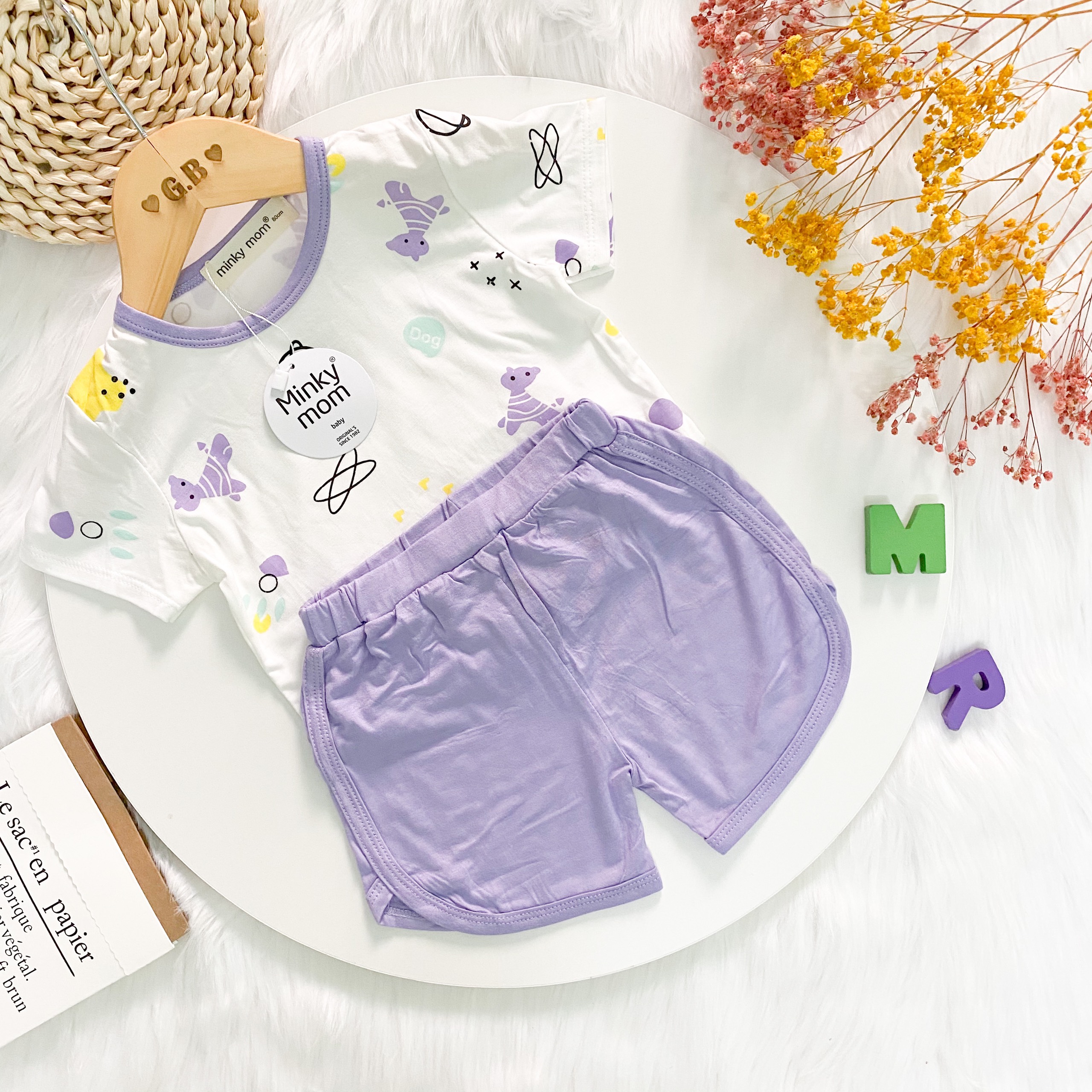 Bộ Ngắn Tay THUN LẠNH MINKY MOM In Thân Áo Trắng, Phối Viên, Quần Trơn Cho Bé 8-29KG