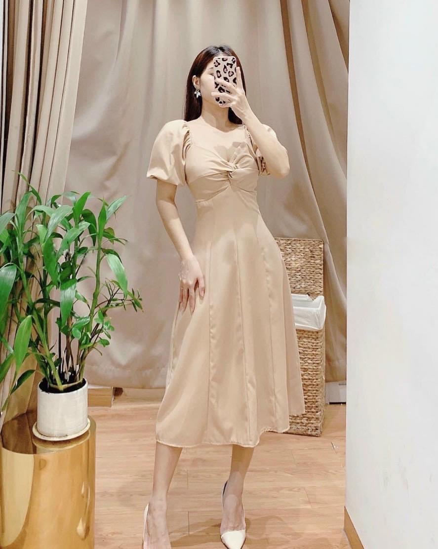 ĐẦM XÒE XOẮN NGỰC TAY BÍ