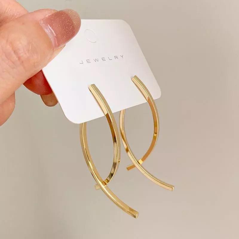 Earrings nữ đeo tai thiết kế đơn giản, thanh mảnh