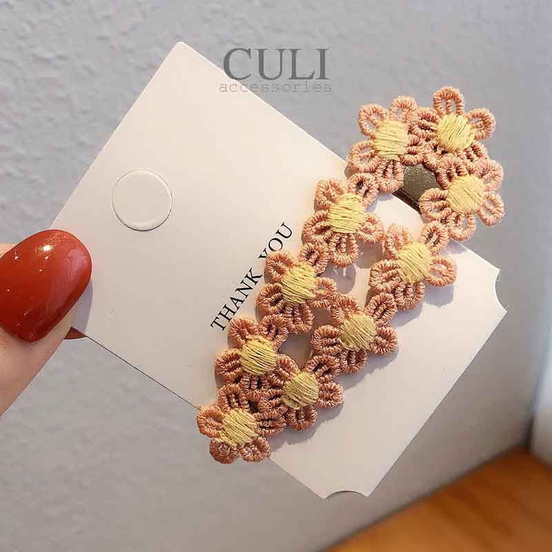 Kẹp tóc nữ họa tiết hoa thêu nhiều màu xinh xắn, dễ thương - Culi accessories