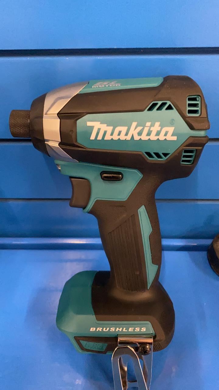 MÁY VẶN VÍT DÙNG PIN 18V 155NM MAKITA DTD153Z - HÀNG CHÍNH HÃNG