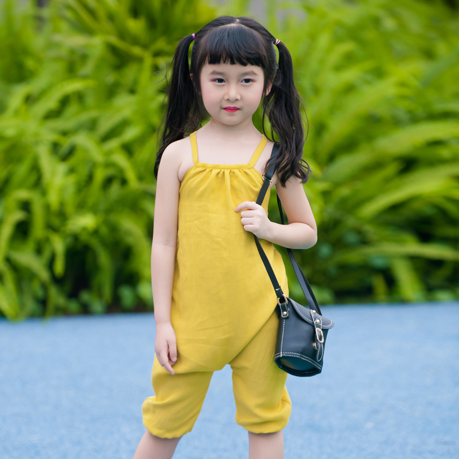 Jumpsuit trơn cổ yếm Lovekids - màu vàng