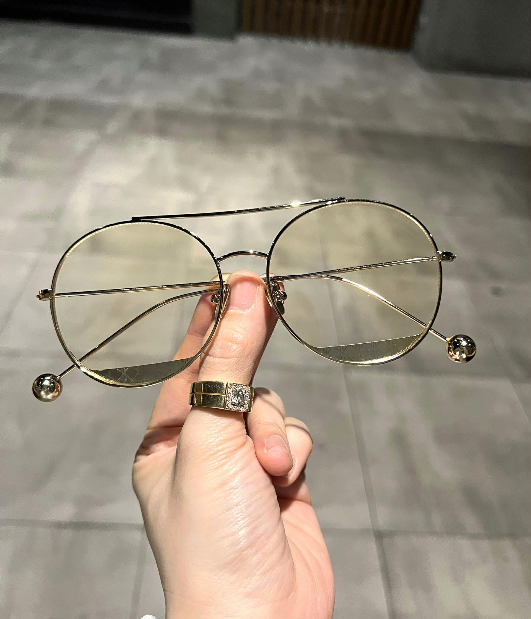 Kính mắt nam nữ dáng tròn xoe cao cấp gọng bi