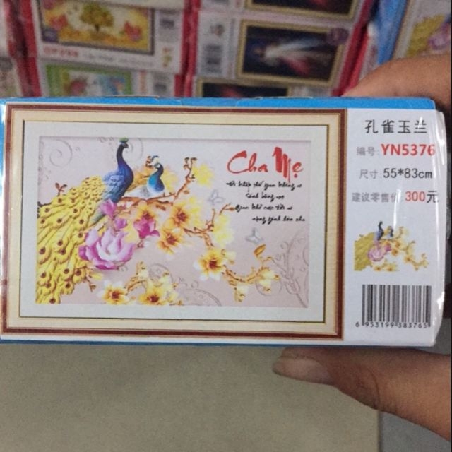 Tranh đính đá Cha mẹ  chưa đính